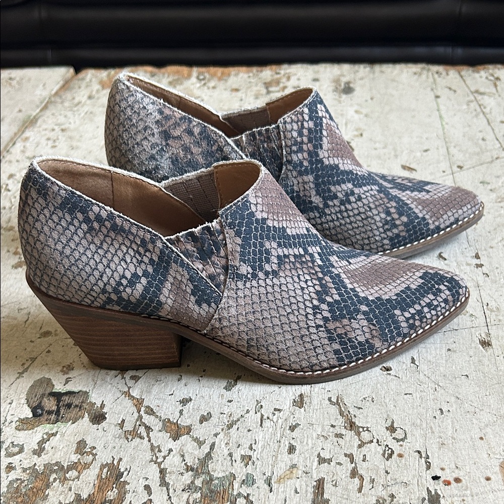 Lucky Brand Ankle Booties